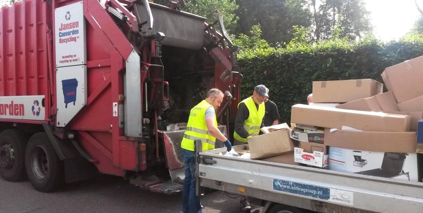 Geen Papier Container Tijdens De Jaarwisseling - Omroep NOOS